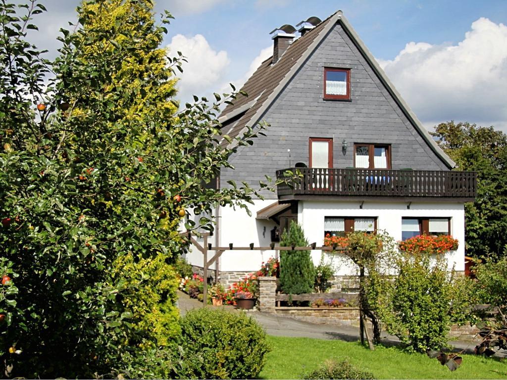 Apartment In Langewiese Sauerland With Garden Winterberg Exterior photo