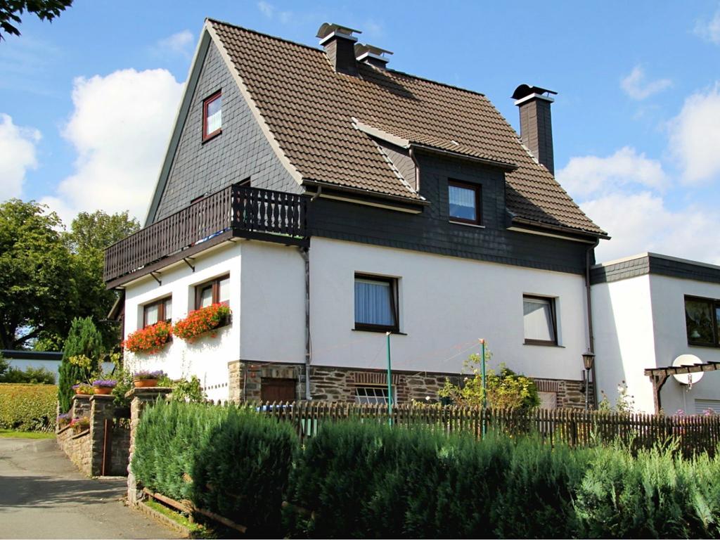 Apartment In Langewiese Sauerland With Garden Winterberg Exterior photo